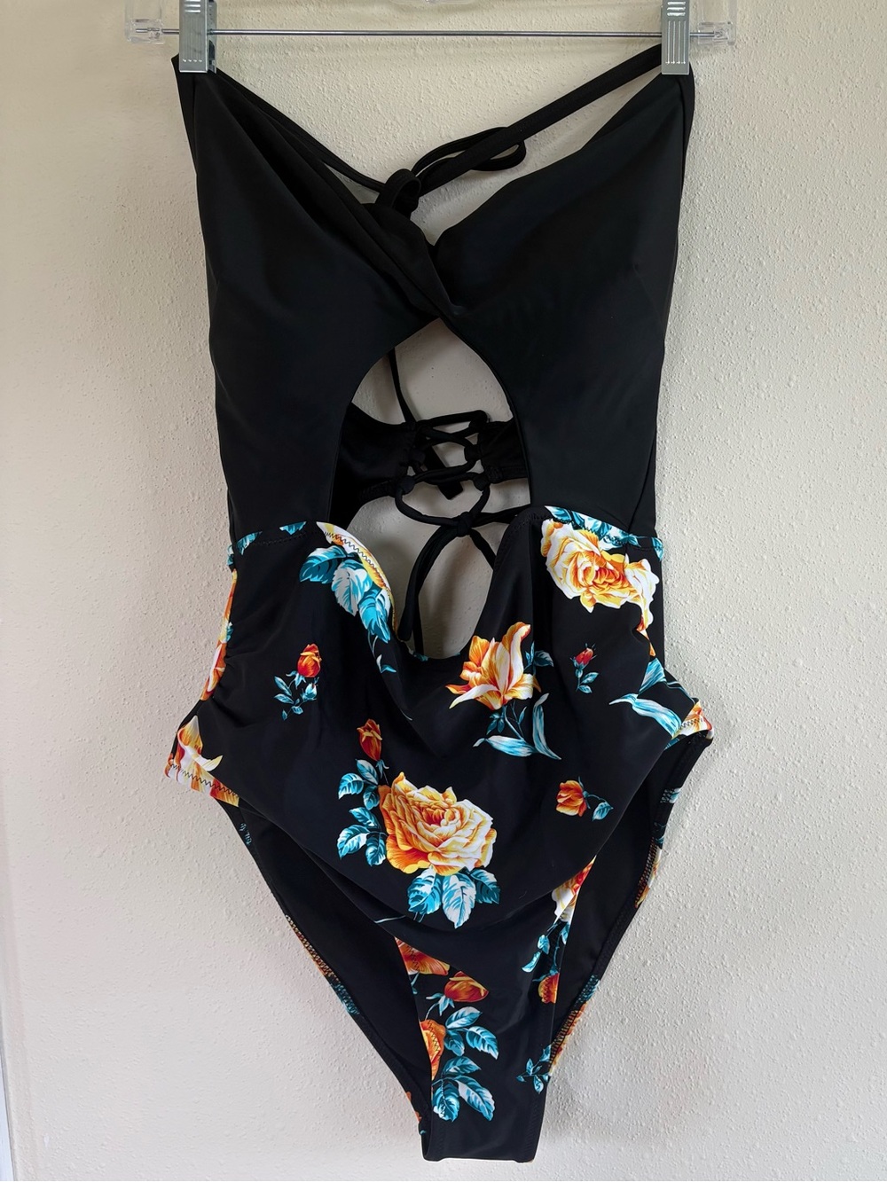 Cupshe Black Floral Lace-Up Cutout Halter One Piece Swimsuit XL